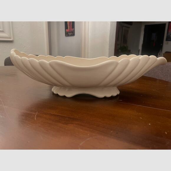 MCM Ivory Colored Ceramic Scallop Planter / Console Bowl - Picture 1 of 4